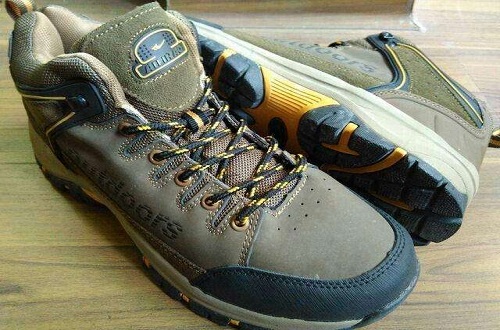 户外登山鞋磨脚怎么办，户外登山鞋品牌