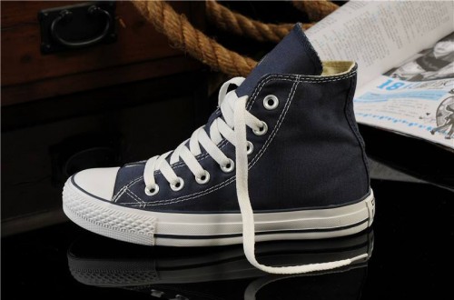 经典的板鞋牌子Converse 喜爱板鞋的你不容错过