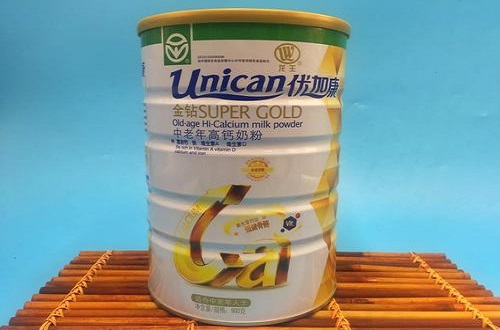 中老年人奶粉什么牌子的好，中老年人喝什么奶粉好