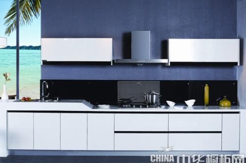 德意丽博橱柜：完美售后 缔造品牌