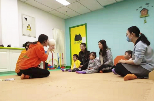 与芭迪熊亲幼馆的一场相遇，如何成就她的教育梦想？