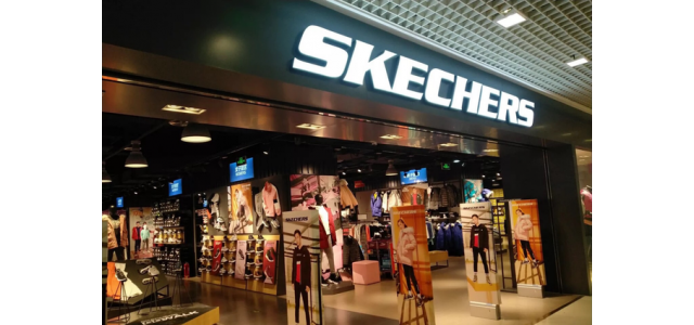 来自美国的运动品牌在中国的年收入为184亿，超过了李宁等本土品牌。